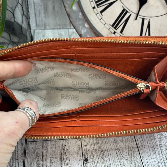 MICHAEL KORS - Dark Orange Pebbled Leather Accordion Zip Around Long Wallet - Picture 9 of 16